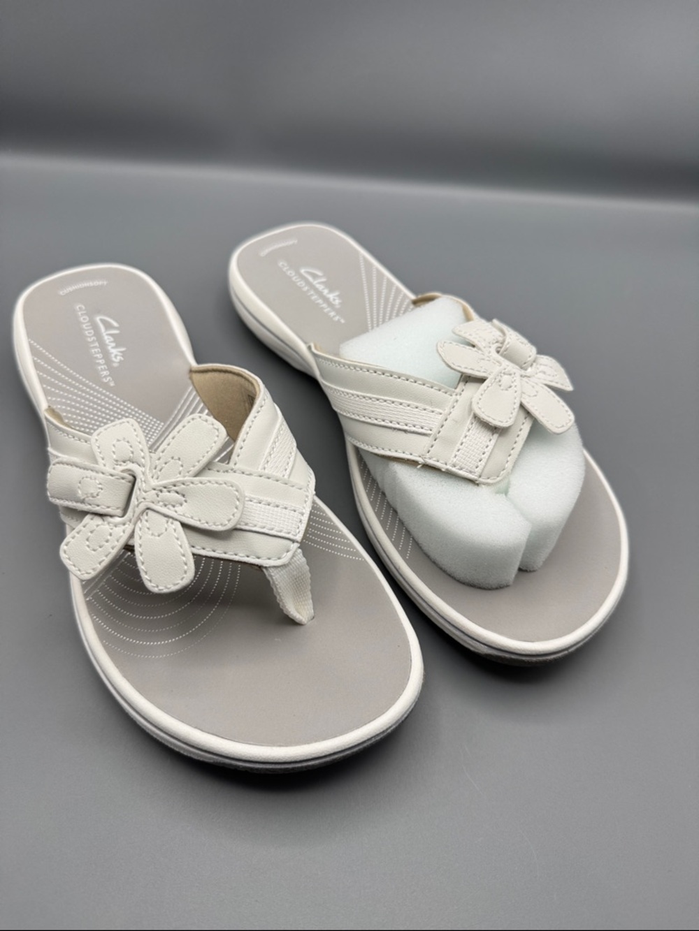 Clarks® Cloudsteppers Breeze Opal Women's Flip Flop Sandals